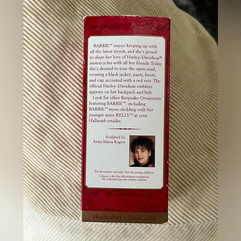 Vintage Hallmark Keepsake Barbie - Picture 2 of 6